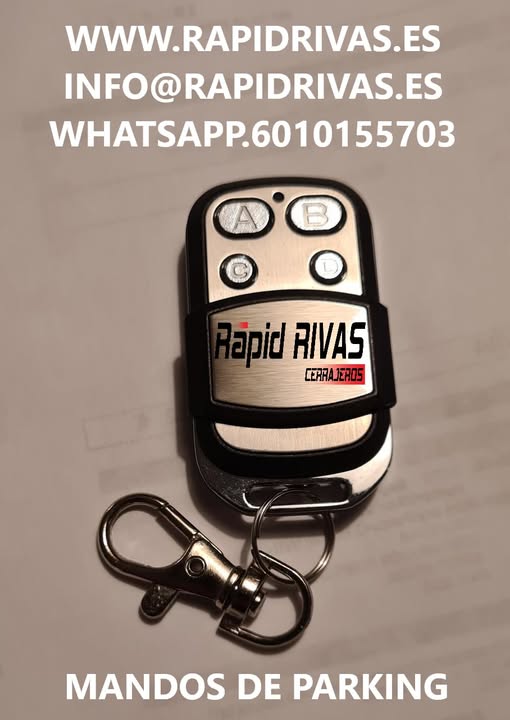 Mando de parking con el logo de Rapid Rivas